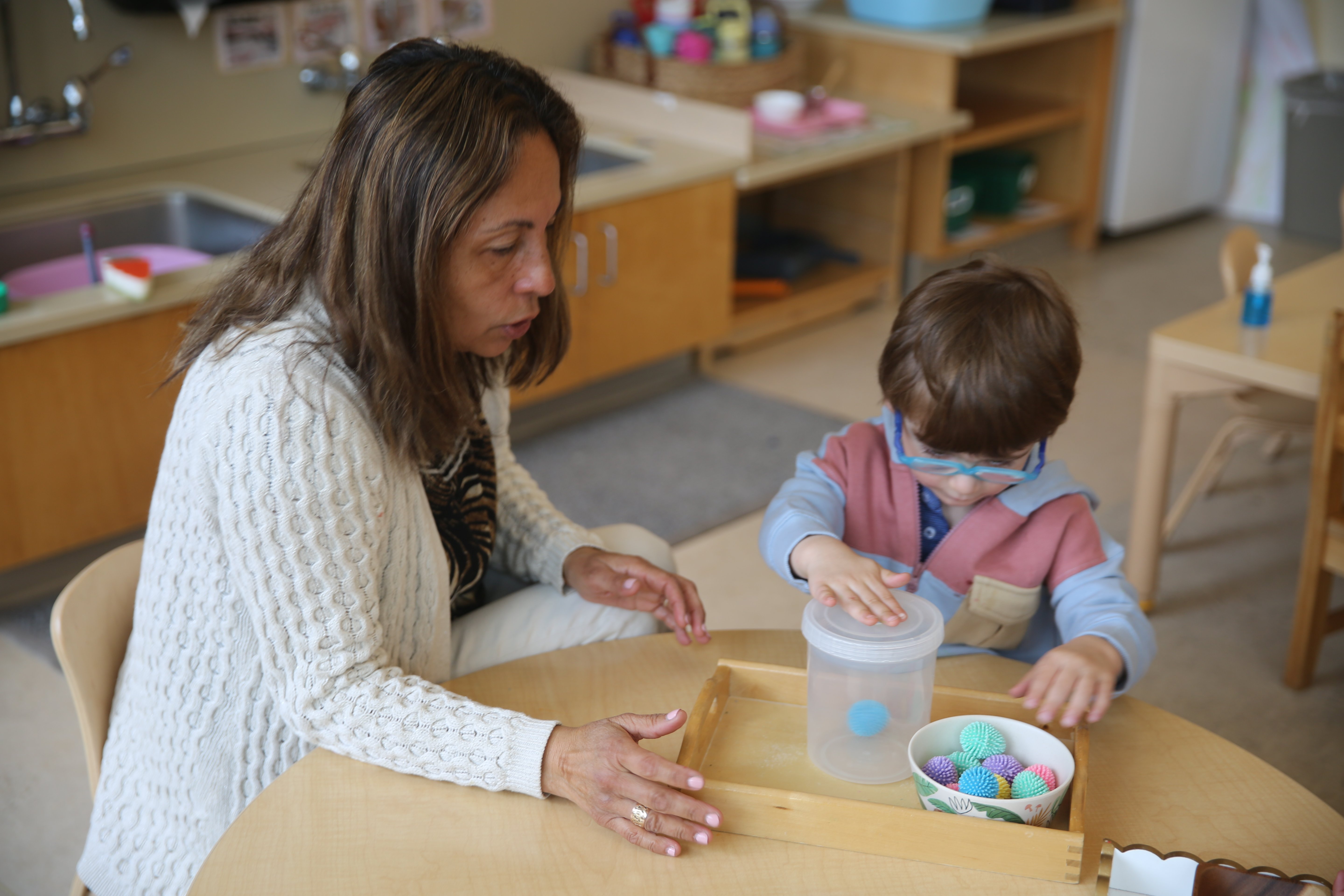 Whitby School Children's House Spanish