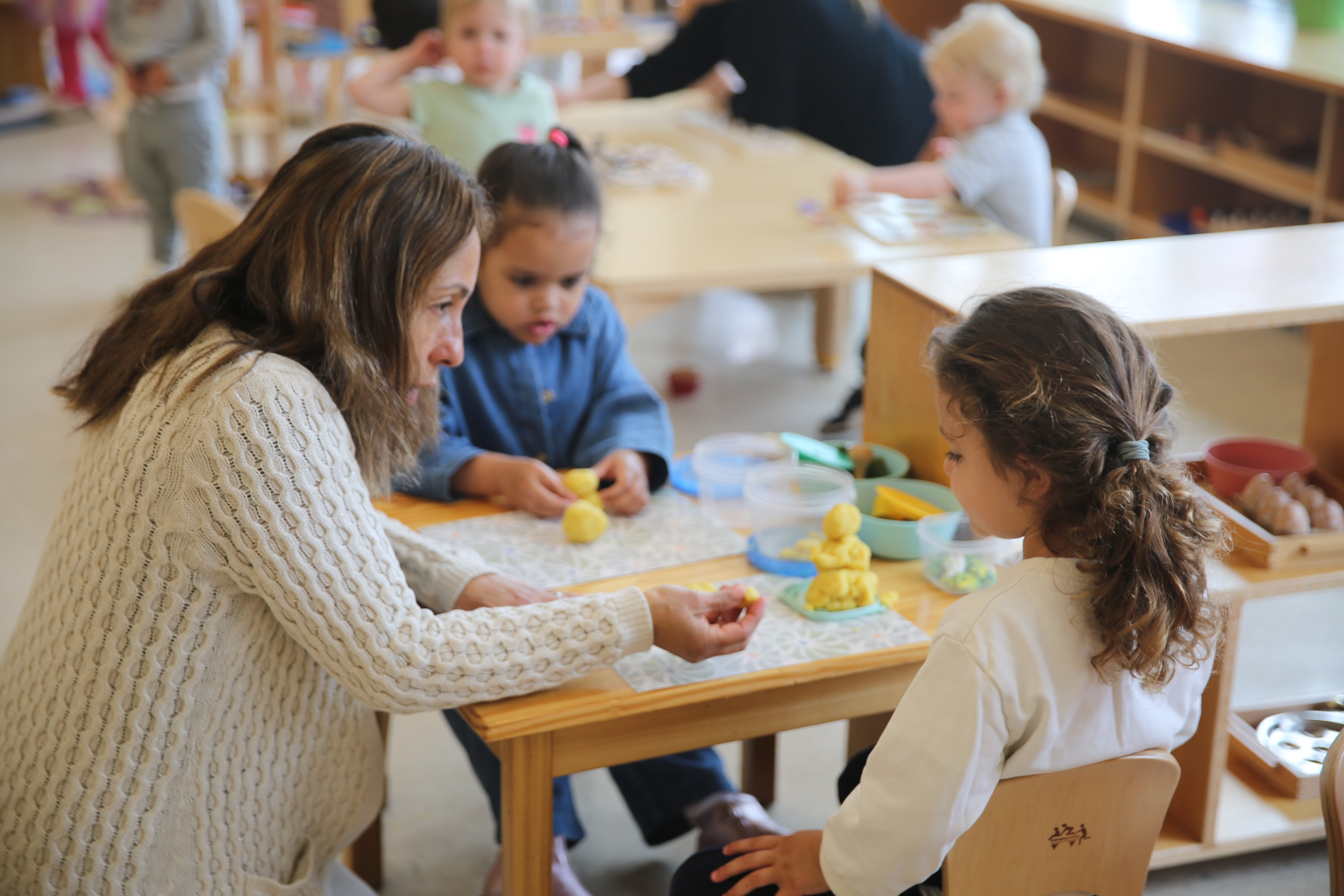 Whitby School Children's House Spanish